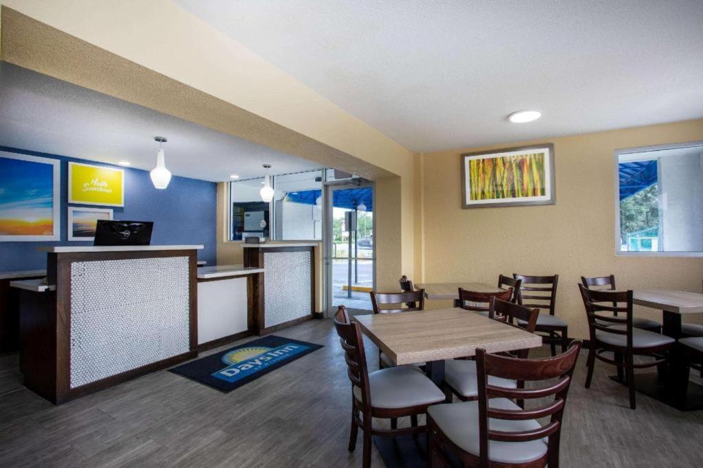 Days Inn By Wyndham Apopka/Orlando Eksteriør bilde